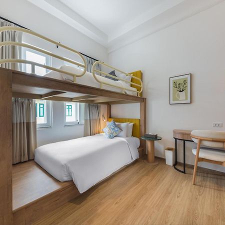 Hotel Upstairs At Ton Ton Bangkok Esterno foto